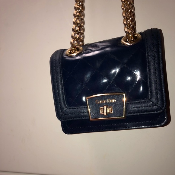 Calvin Klein mini box crossbody - Picture 6 of 6